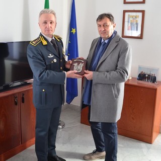 Savona, il Prefetto De Rogatis visita il comando provinciale della Guardia di Finanza