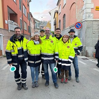 Protezione civile di Altare, raccolti oltre 800 euro alla Fiera di San Martino: &quot;Acquisteremo nuovi scarponi da antincendio boschivo&quot;