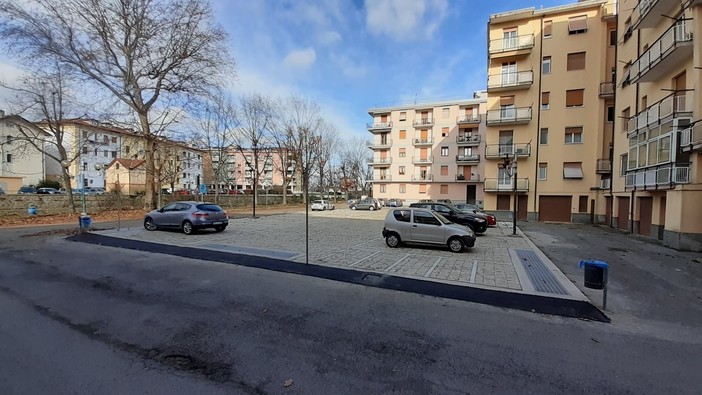 Carcare, aperto il nuovo parcheggio di via Abba (FOTO)