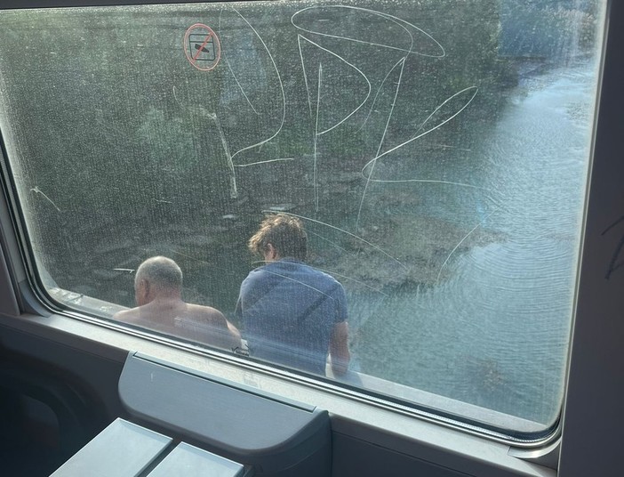 Persone segnalate sui binari, bloccata la circolazione ferroviaria tra Albenga e Alassio