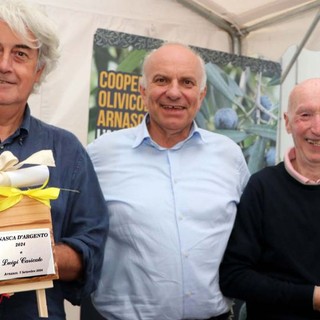 Arnasca d’Argento 2024, olio, tradizioni e muretti a secco: premiati Luigi Caricato e Giancarlo Isella