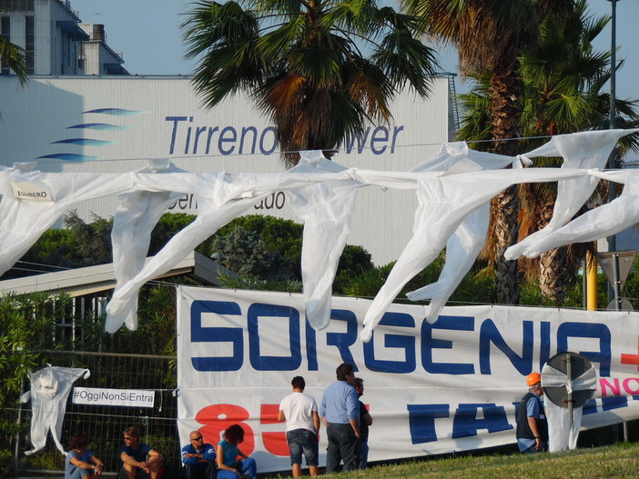 Tirreno Power: lavoratori minacciati di essere denunciati per &quot;mancata produzione&quot;