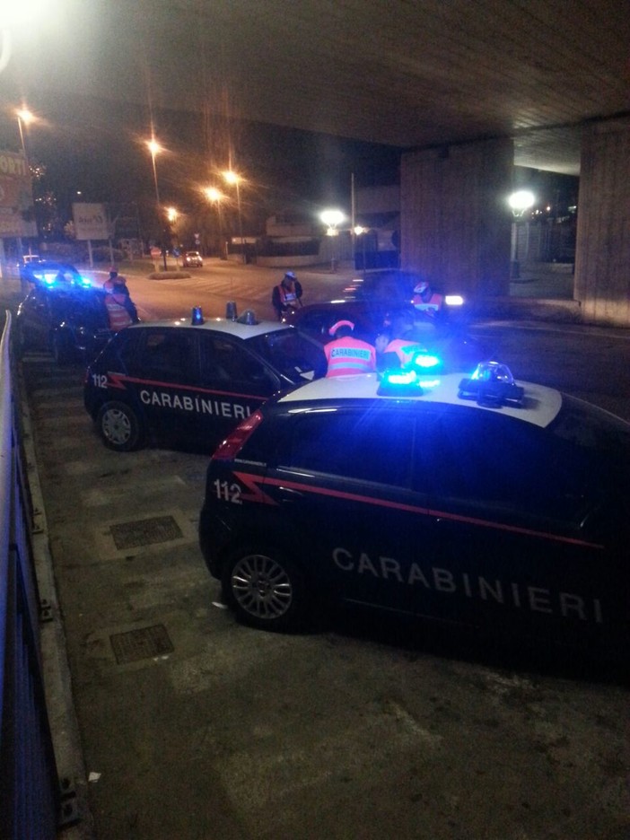 Albenga: maxi pattuglione di Carabinieri e Polizia Municipale