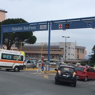 Savona, scontro auto-moto sul lungomare Matteotti: un ferito al San Paolo