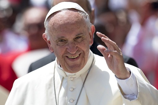 Oggi è l’onomastico del Papa: ecco come mandargli gli auguri