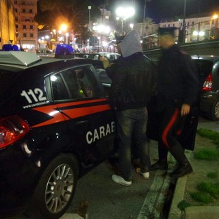 Albenga, continua la lotta allo spaccio: i carabinieri arrestano due persone