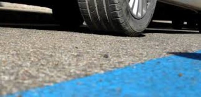 Loano, parcheggi blu: dal 3 giugno arrivano gli ausiliari della sosta