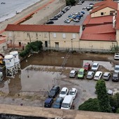 Savona, il parcheggio di Villa Pizzardi ancora in gran parte inutilizzabile a causa di cantieri e allagamenti