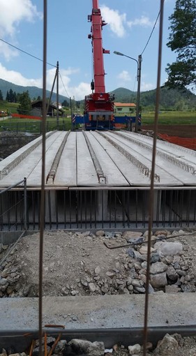 Bardineto, work in progress per la costruzione del nuovo ponte in località Brigneta (FOTO e VIDEO)