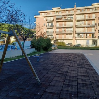 Albenga, a Vadino una palestra all’aperto in Piazza Pertini guardando all'inclusione