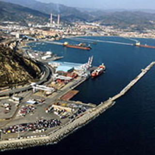 Il porto di Savona