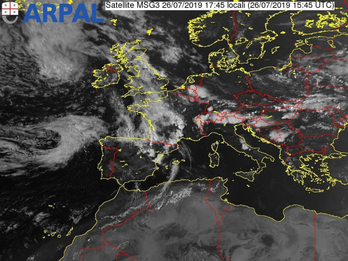 Nell’immagine lo scatto del satellite sul Mediterraneo alle ore 17.45.