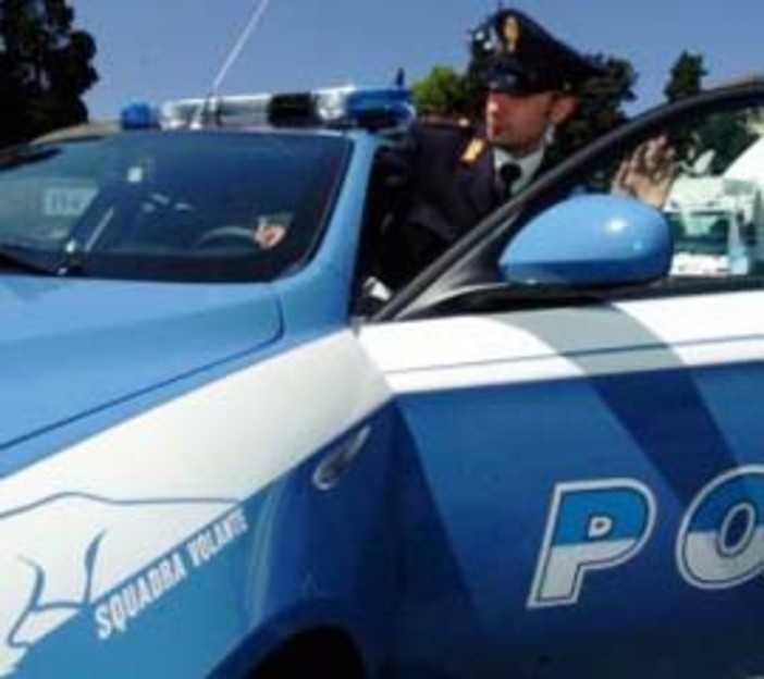 Mattinata di controlli per la Polizia a Savona