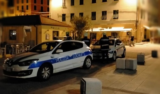 Savona, atti vandalici in Darsena, residenti esasperati chiedono più controlli