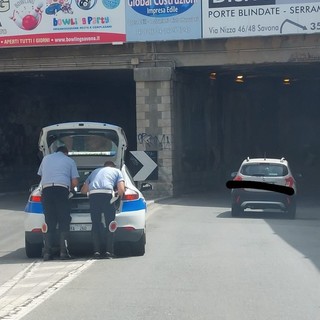 Scontro tra moto e auto a Savona: sul posto sanitari e polizia locale