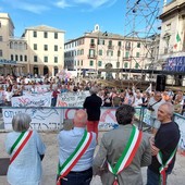 La protesta contro il rigassificatore non si placa: &quot;È un progetto voluto dalla Regione, Toti l'ha fatto suo&quot; (FOTO)