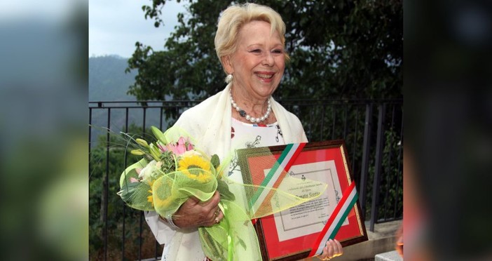 Laura Scotto Anselmi: &quot;La piazza del teatro dedicata a mia mamma? Sarebbe una cosa bellissima&quot;