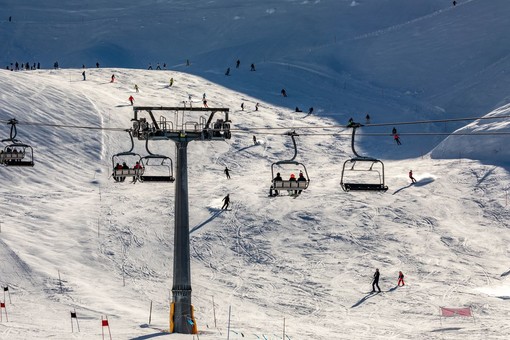 La Riserva Bianca di Limone Piemonte continua la sua stagione invernale con tariffe adatte a tutti gli appassionati