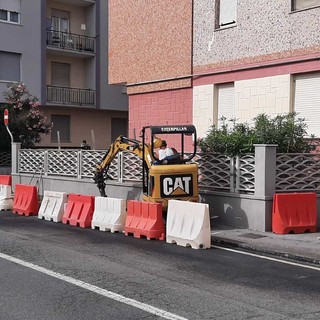 Albissola, partiti i lavori per l'abbattimento delle barriere architettoniche e la riqualificazione del marciapiede in viale Faraggiana