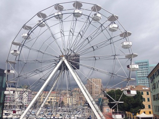 Savona dall'alto sulla ruota panoramica