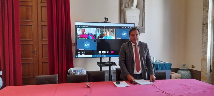 Le osservazioni di Savona sul rigassificatore. L'esperto Stevanin: “Non vorrei essere nei panni di quella commissione di VIA”