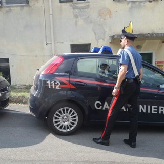 Malvivente aggredisce l'impiegata: tentata rapina all'ufficio postale di Gorra