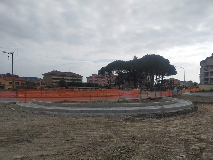 Miglior accessibilità e più parcheggi dedicati: ad Andora via ai lavori per la nuova rotonda della stazione