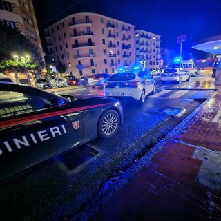 Albenga, lite in stazione tra due gruppi di persone. Intervengono carabinieri e polizia locale