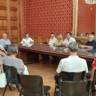 Il sindaco di Savona incontra i residenti che lamentano il degrado a Santa Rita e corso Tardy e Benech