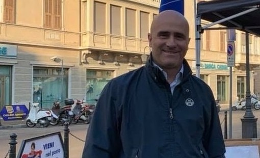 Albenga, il consigliere Tomatis attacca il sindaco: &quot;Se preferisce girarsi dall'altra parte per non vedere il market della droga, almeno faccia pagare il suolo pubblico agli spacciatori&quot;