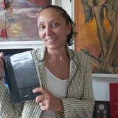 Albenga, Raffaella Verga presenta l’ultimo romanzo eco-thriller “Cuore di lupo”