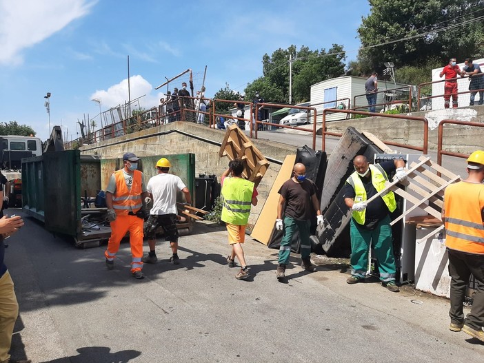 Demolizione baracche abusive nel campo nomadi di Savona, il candidato del Cdx Schirru: &quot;Venga fatto tutto nel rispetto della dignità e della sicurezza delle persone&quot;