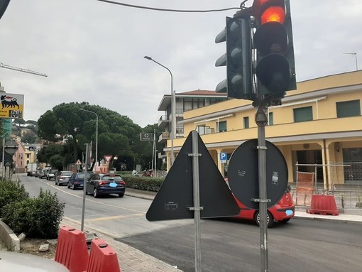 Celle, via Colla torna a senso unico e riapre via S. Brigida ma il traffico rimane in tilt (FOTO)