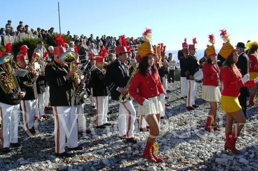 Albenga, la banda &quot;Rumpe e Streppa&quot; di Finale Ligure inaugura la nuova edizione di &quot;Ottobre…De Andrè&quot;