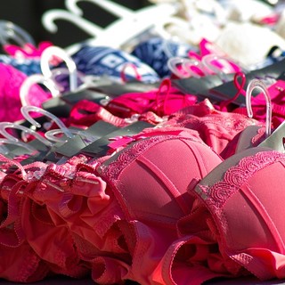 Come scegliere il reggiseno perfetto da indossare? Su Biba Intimo molte idee