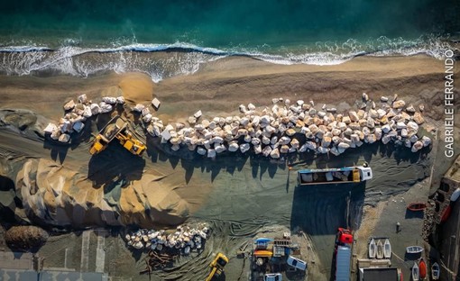 Foto copertina di Gabriele Ferrando