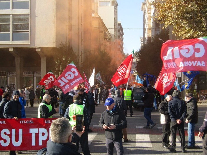 Tpl Linea, Filt Cgil non ci sta e replica a Bozzano: &quot;Suo interesse solo ora che si parla di poltrone&quot;