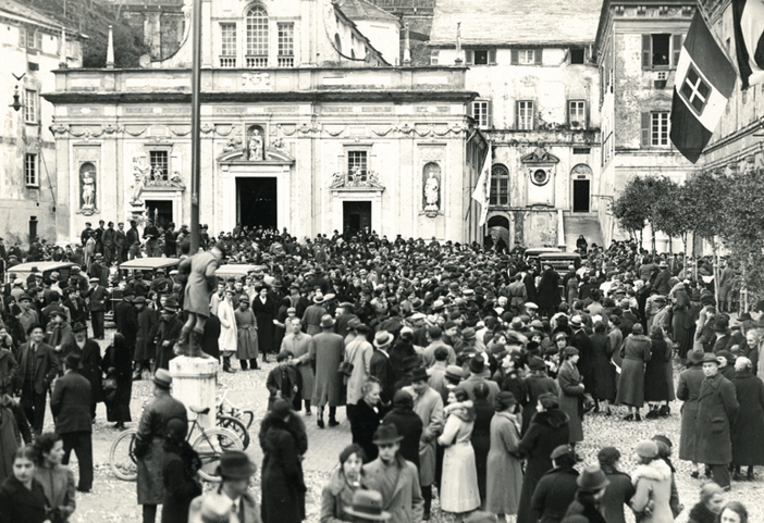 Il Santuario in bianco e nero: foto storiche da domani in mostra nel Palazzo delle Azzarie