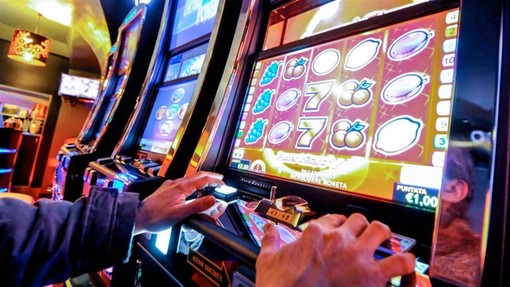 Liguria: 177 imprese attive nel comparto giochi, 581 occupati solo nel settore slot e vlt