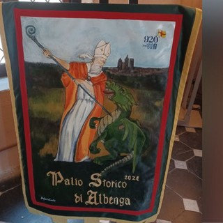 Palio Storico di Albenga, l’artista Stefania Loreto è l’autrice dello stendardo 2024