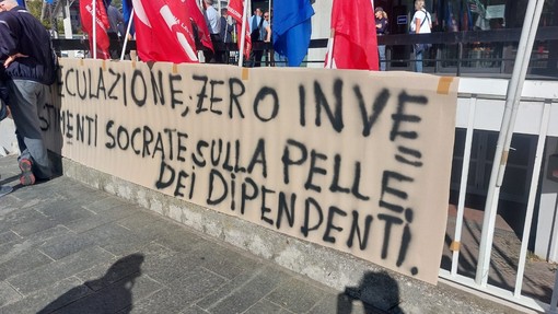 Sciopero Tpl Linea, presidio davanti alla Provincia: &quot;Speculazione, zero investimenti, Socrate sulla pelle dei dipendenti&quot; (FOTO e VIDEO)