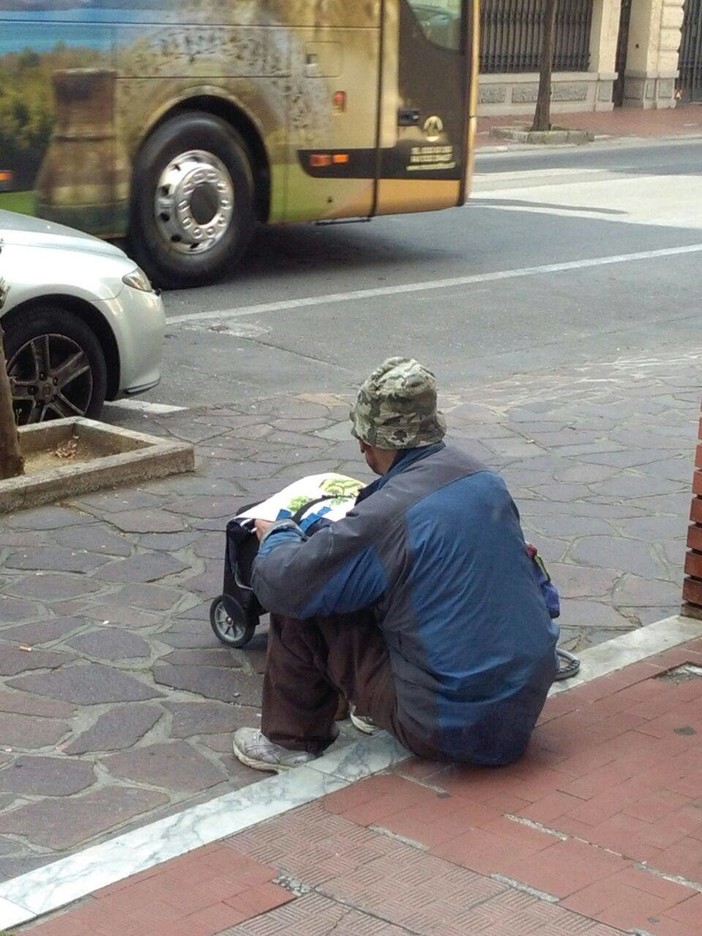 Senzatetto e mendicanti, problema ad Alassio e in Riviera