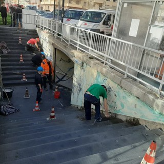 Savona, il degrado del sottopasso di via San Michele sarà solo un miraggio: intervento della Scuola Edile e del liceo Martini (FOTO e VIDEO)