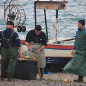 Un tuffo nella tradizione per portarla nel futuro: a Noli rivive la pesca con la sciabica (FOTO e VIDEO)