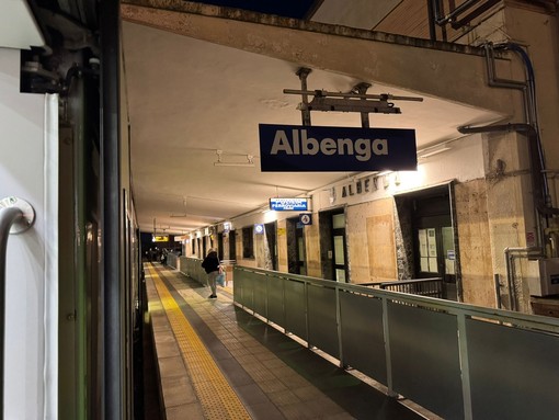 Treno guasto tra Alassio e Albenga: circolazione ripresa con ritardi fino a 80 minuti