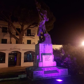 Il Comune di Spotorno si illumina di rosa per la campagna di sensibilizzazione del tumore al seno