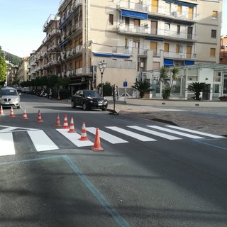 Alassio, al via il ridisegno della segnaletica stradale: attraversamenti pedonali 3D in via Dante