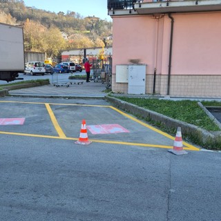 Millesimo, creati tre stalli di sosta “rosa” per donne in gravidanza e neo genitori