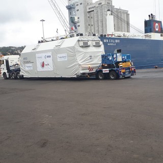 Il satellite Euclid si imbarca nel porto di Savona: a luglio a Cape Canaveral verrà lanciato nello spazio