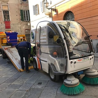 Albenga potenzia il servizio di spazzamento nel periodo estivo